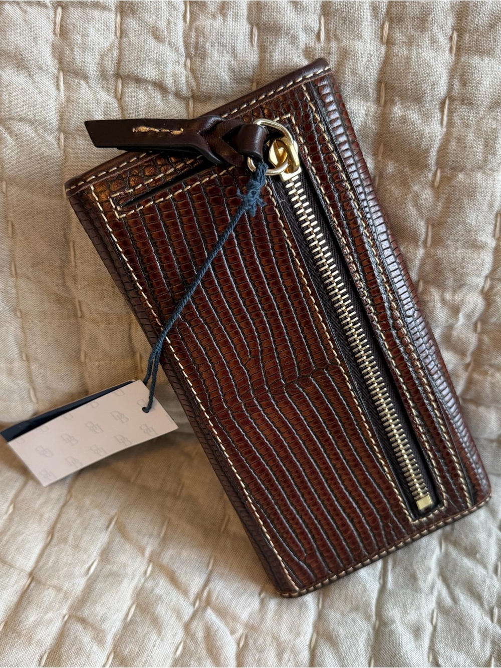 Dooney & Bourke NWT Brown Lizard Embossed Leather Wallet - Picture 2 of 7